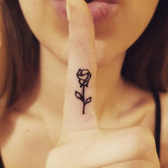 Image 0 for Finger Tattoo Designs