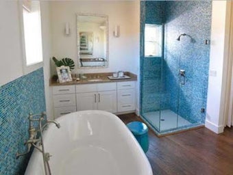 Imagen 2 para Modern Bathroom Remodel