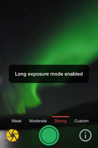 Image 0 for Northern Lights Photo Tak…