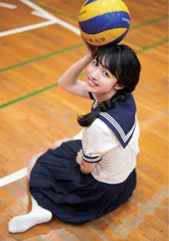 Image 0 for High school girls - Photo…