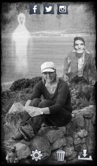 Image 0 for Ghost in Photo Camera Pra…