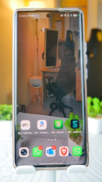 Image 0 for Gini - Super Wall Changer