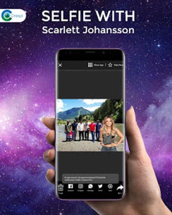 Image 2 for Selfie With Scarlett Joha…