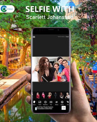 Image 0 for Selfie With Scarlett Joha…