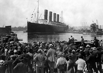 Image 2 for Sinking of the RMS Titani…