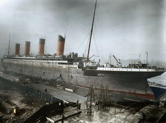 Image 1 for Titanic sinking story