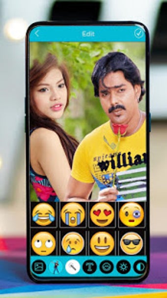 Image 0 for Selfie With Pawan Singh