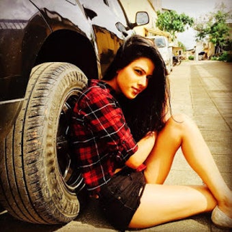 Imagen 1 para Nia Sharma Hot Wallpapers