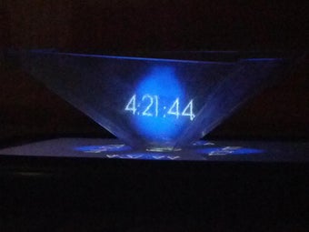 Imagen 1 para Hologram Clock
