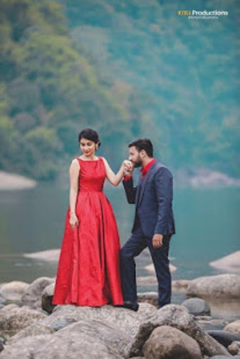 Image 2 for Couple Pose - Wedding Pho…